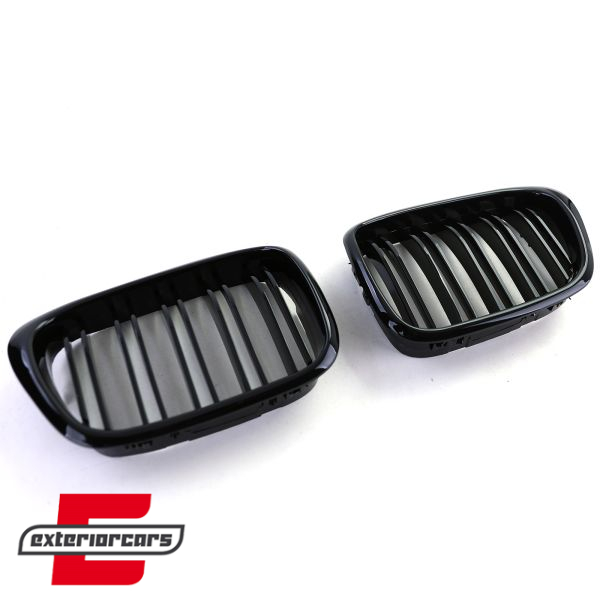 Prednja maska M5 look (piano crna) / BMW serije 5 E39 (1997-2003) - Slika 7