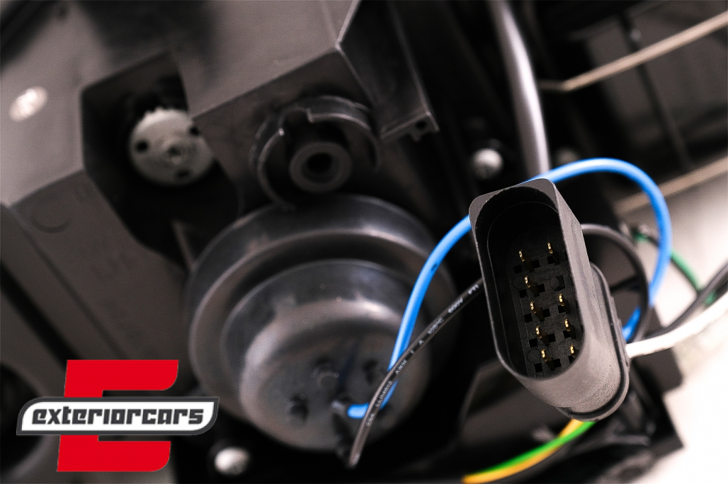 Prednja svjetla LED TubeLights dizajn (crna) / Audi A4 B6 (2000-2004) - Slika 21