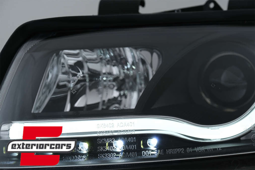 Prednja svjetla LED TubeLights dizajn (crna) / Audi A4 B6 (2000-2004) - Slika 8
