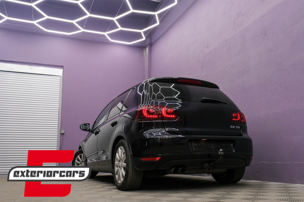 Full LED stražnja svjetla SEQ žmigavci R20 dizajn (crvena/smoke) / VW Golf 6 VI (2008-2013) - Slika 15