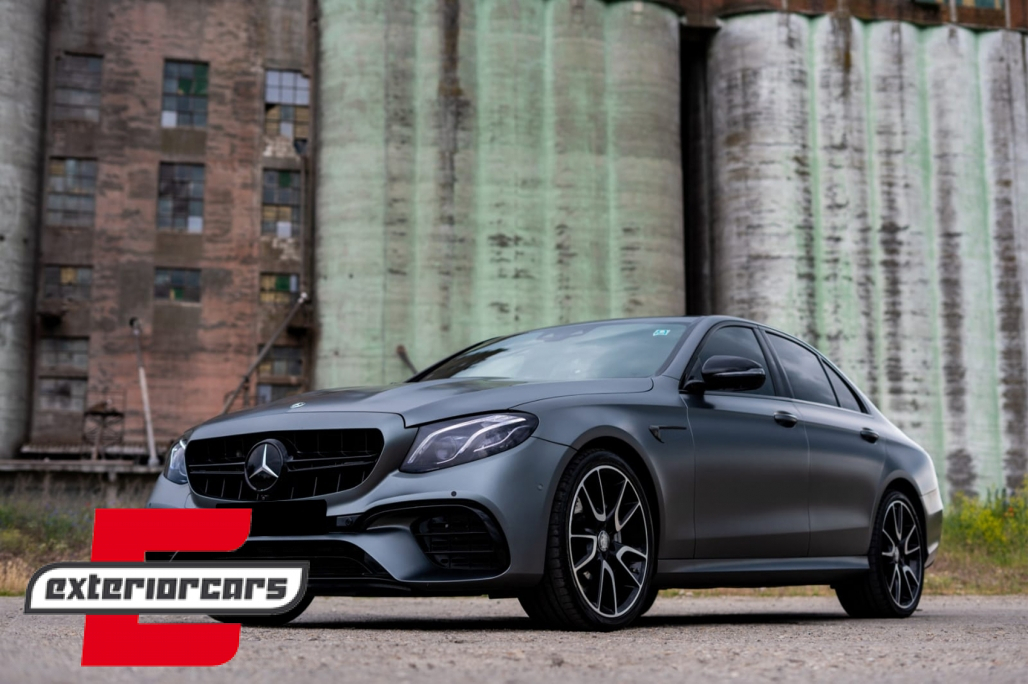 Bočne dekorativne obloge blatobrana (piano crna) / Mercedes C-klasa W205 S205 E-klasa W213 S213 - Slika 8