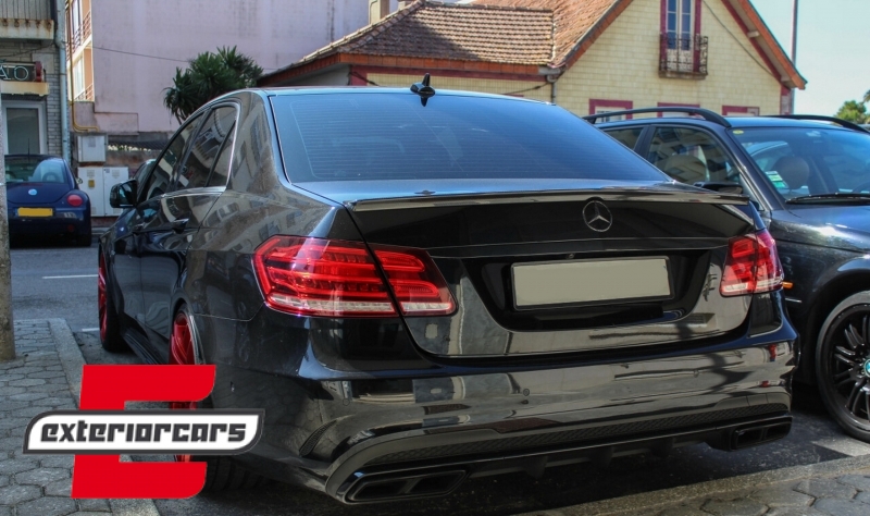 Bodykit & nastavci auspuha E63 AMG dizajn (piano crna) / Mercedes E-klasa W212 Facelift (2013-2016) - Slika 25
