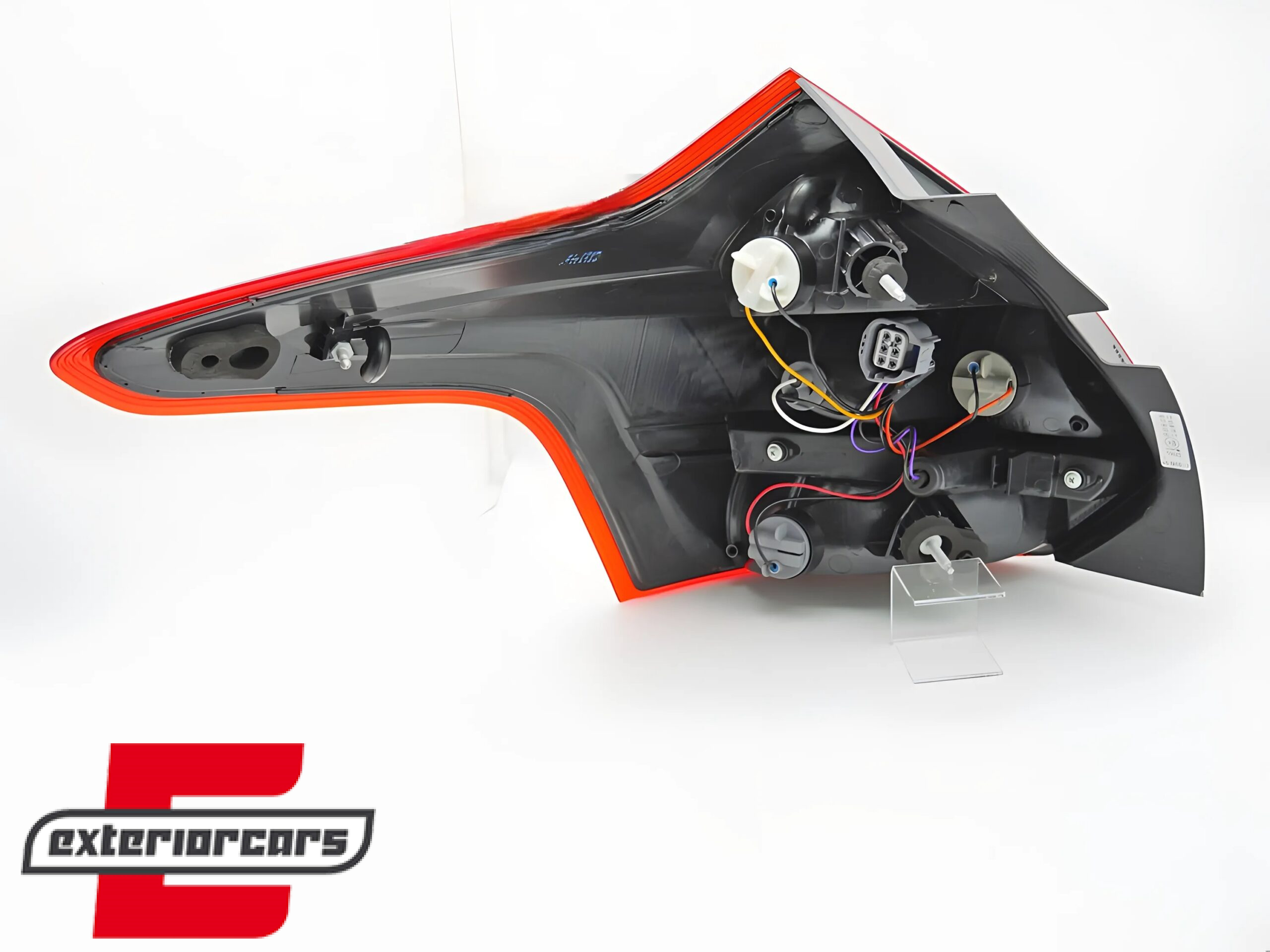 Stražnje svjetlo LED (lijeva strana) / Ford Focus MK3 (04.2011-09.2014) - Slika 2