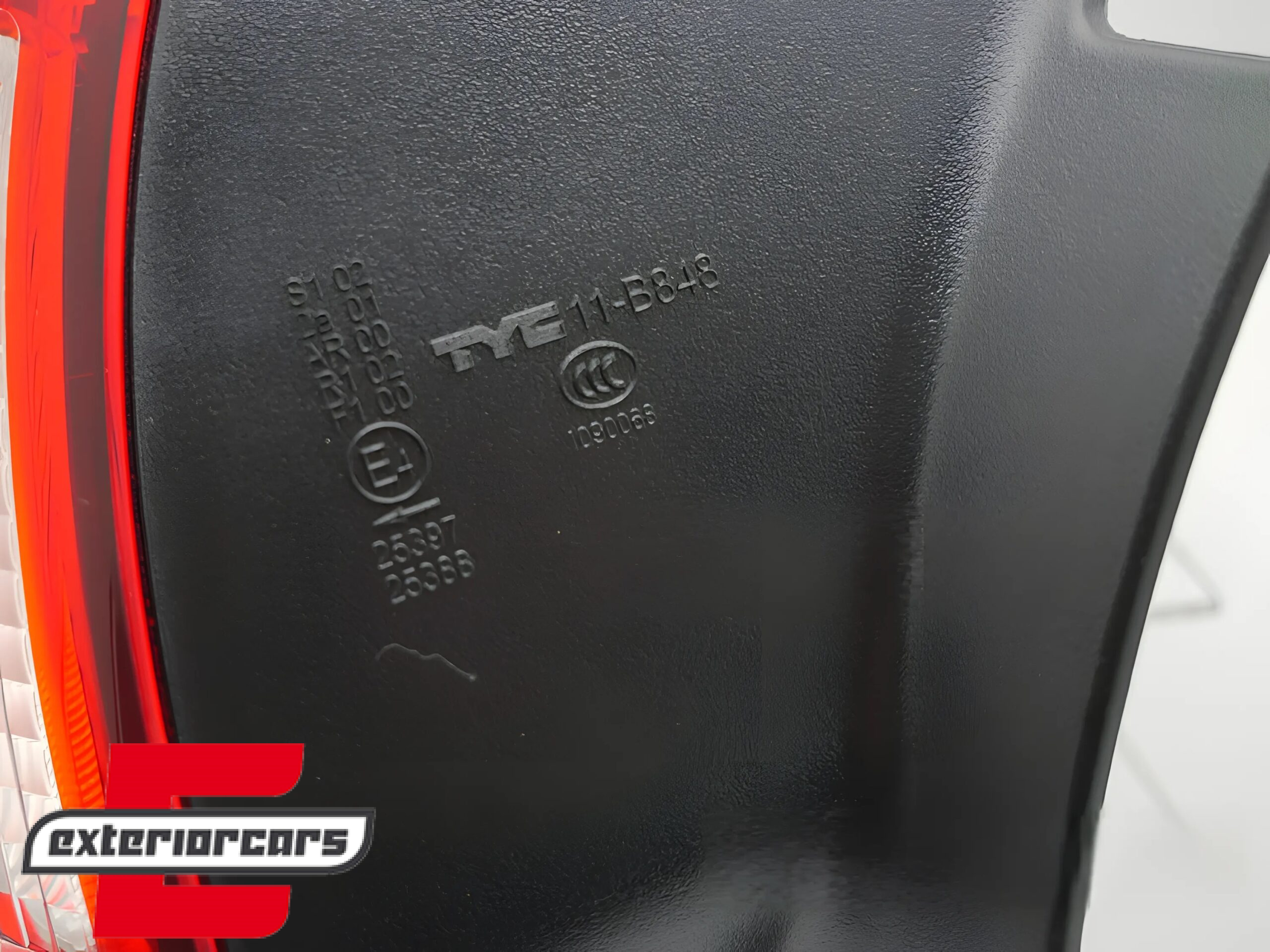 Stražnje svjetlo LED (desna strana) / Ford Focus MK3 (04.2011-09.2014) - Slika 4