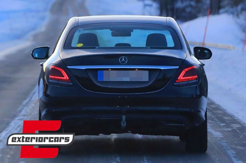 Full LED stražnja svjetla SEQ žmigavci Facelift dizajn (crvena/kristal) / Mercedes C-klasa W205 limuzina (2014-2018) - Slika 15