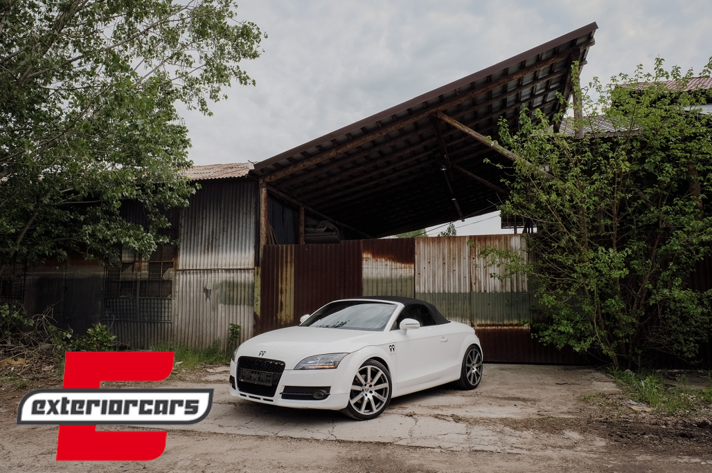 Prednja maska TTRS dizajn (piano crna) / Audi TT 8j (2006-2014) - Slika 7