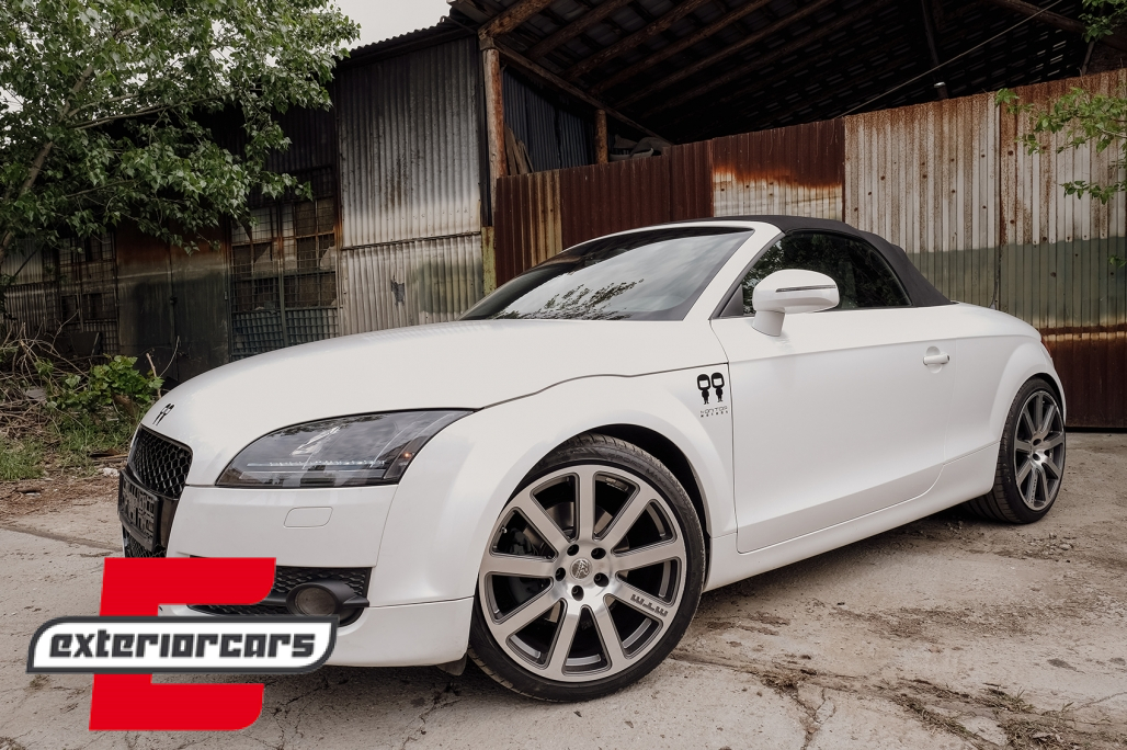 Prednja maska TTRS dizajn (piano crna) / Audi TT 8j (2006-2014) - Slika 9