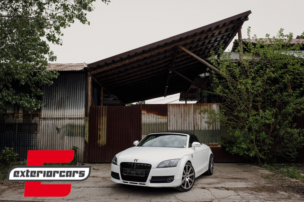 Prednja maska TTRS dizajn (piano crna) / Audi TT 8j (2006-2014) - Slika 10