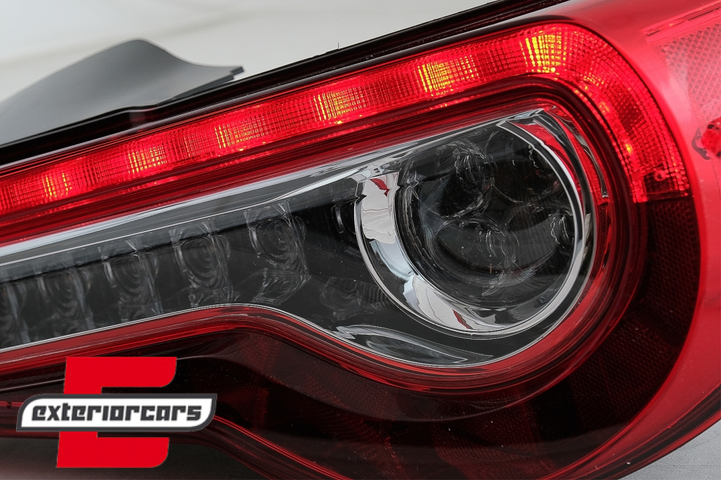 Full LED stražnja svjetla SEQ žmigavci (crvena) / Toyota GT86 (2012-2021) - Slika 4
