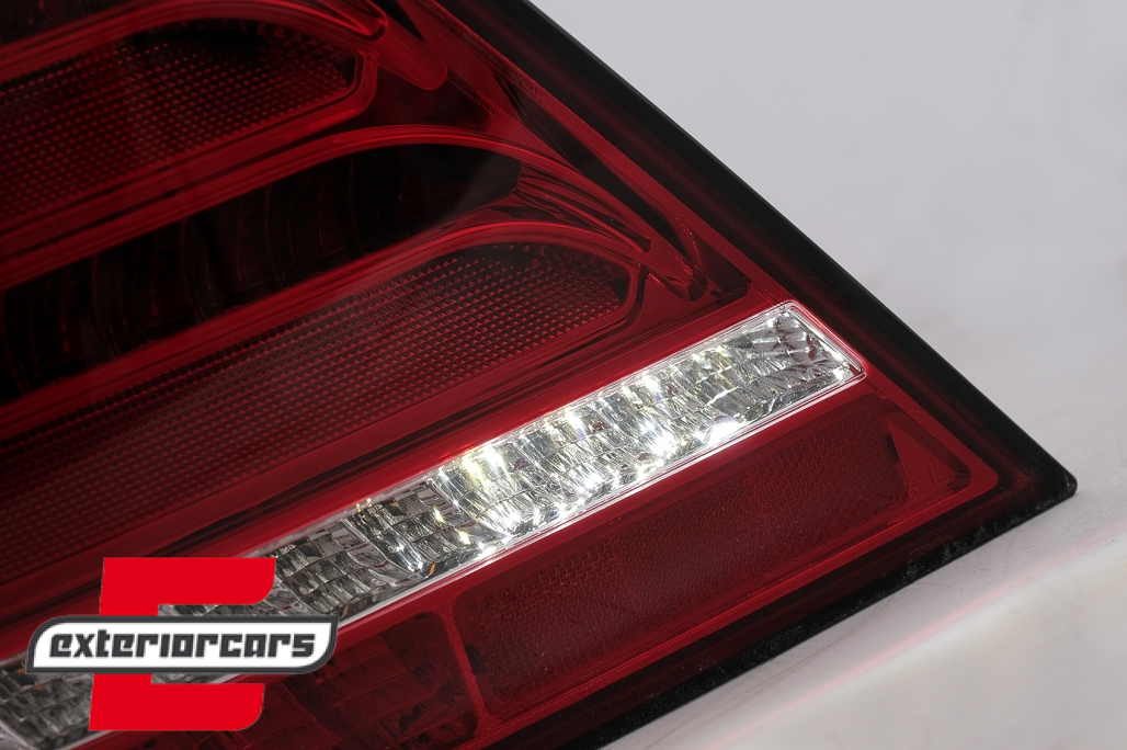 Full LED stražnja svjetla SEQ žmigavci (crvena/kristal) / Mercedes C-klasa W203 (2000-2004) limuzina - Slika 13