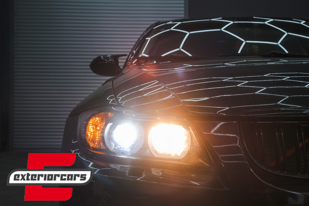 Prednja svjetla 3D LED Angel Eyes U-dizajn Xenon (crna) / BMW serije 3 E90 limuzina E91 karavan (03.2005-08.2008) - Slika 25