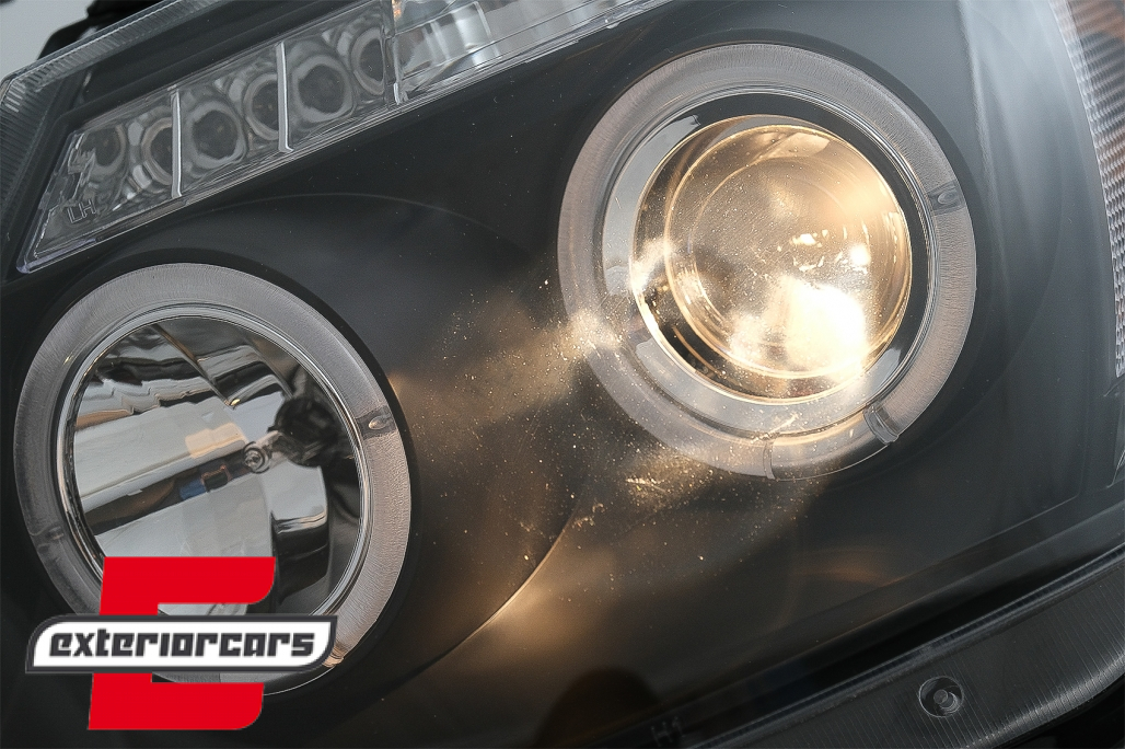 Prednja svjetla Angel Eyes (crna) / Toyota Hilux (2005-2011) - Slika 13