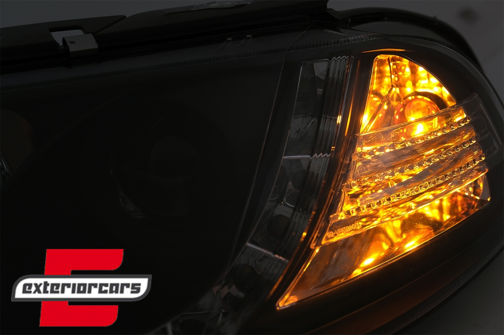Prednja svjetla LED DayLight (crna) / Volkswagen Passat B5 3BG (09.2000-03.2005) - Slika 8