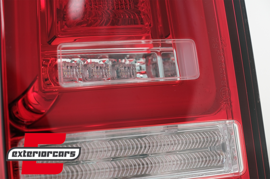 Full LED stražnja svjetla LedBar SEQ žmigavci (crvena/kristal) / Volkswagen T5.1 (04.2010-2015) - Slika 4