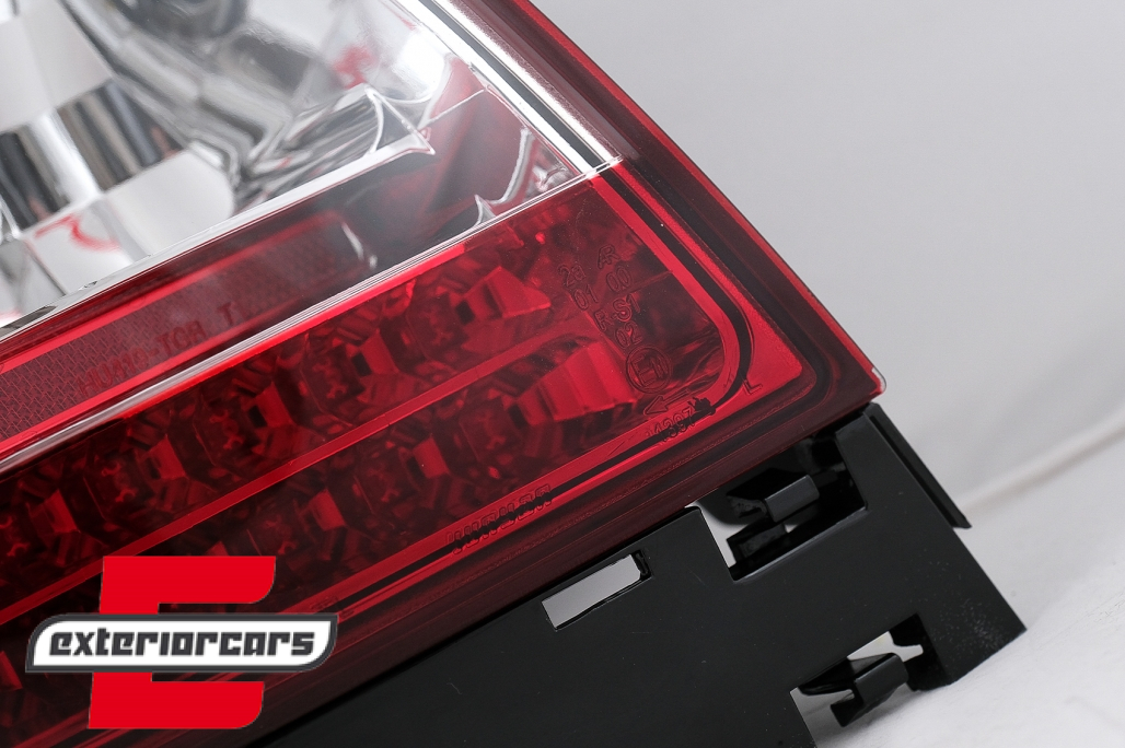 LED stražnja svjetla (crvena/kristal) / Audi A4 B5 (1994-09.2000) limuzina - Slika 3