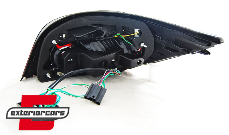 LED stražnja svjetla (crvena/kristal) / BMW serije 5 E60 (2003-03.2007) limuzina - Slika 3