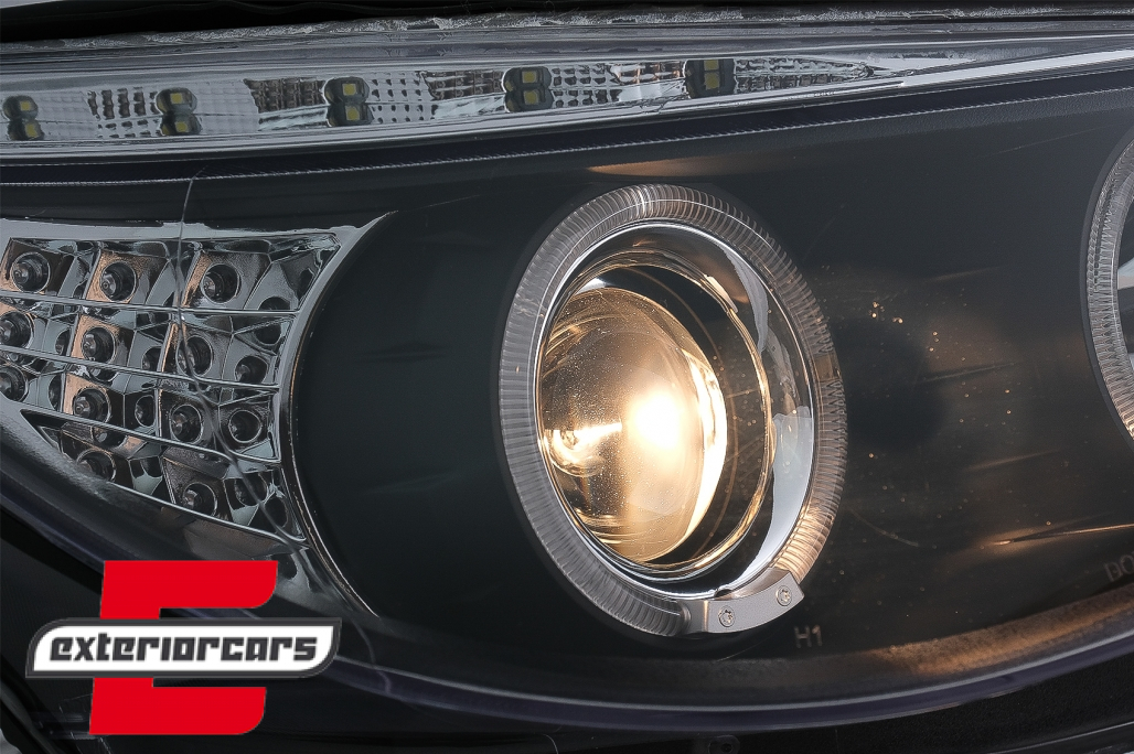 Prednja svjetla Angel Eyes LED žmigavci (crna) / BMW serije 5 E60 E61 (2003-2007) - Slika 8