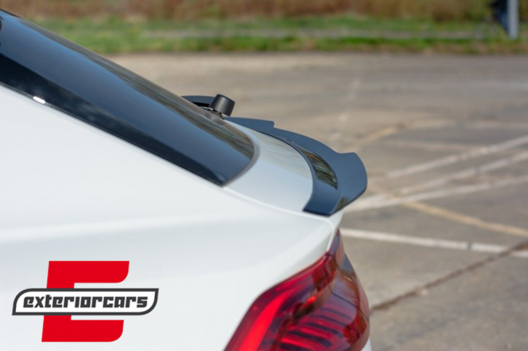 Lip bunkera Sport dizajn (piano crna) / Audi Q8 SUV (2018-) - Slika 12