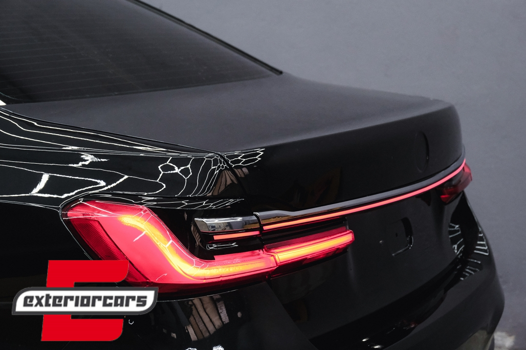 Bodykit za pretvorbu u G12 Facelift dizajn / BMW serije 7 F01 (2008-2015) - Slika 44