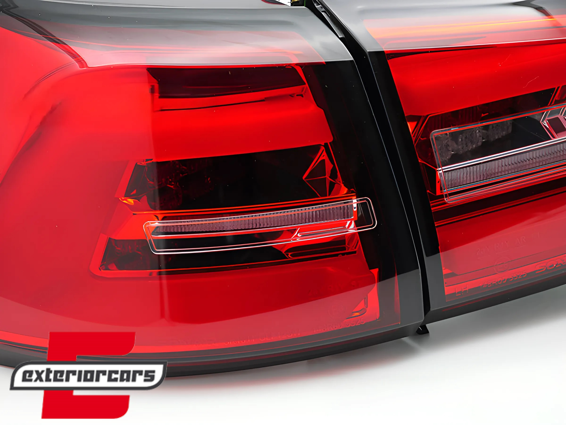 Full LED stražnja svjetla SEQ žmigavci (crvena/kristal) / VW Golf 7 (2013-2017) karavan - Slika 3
