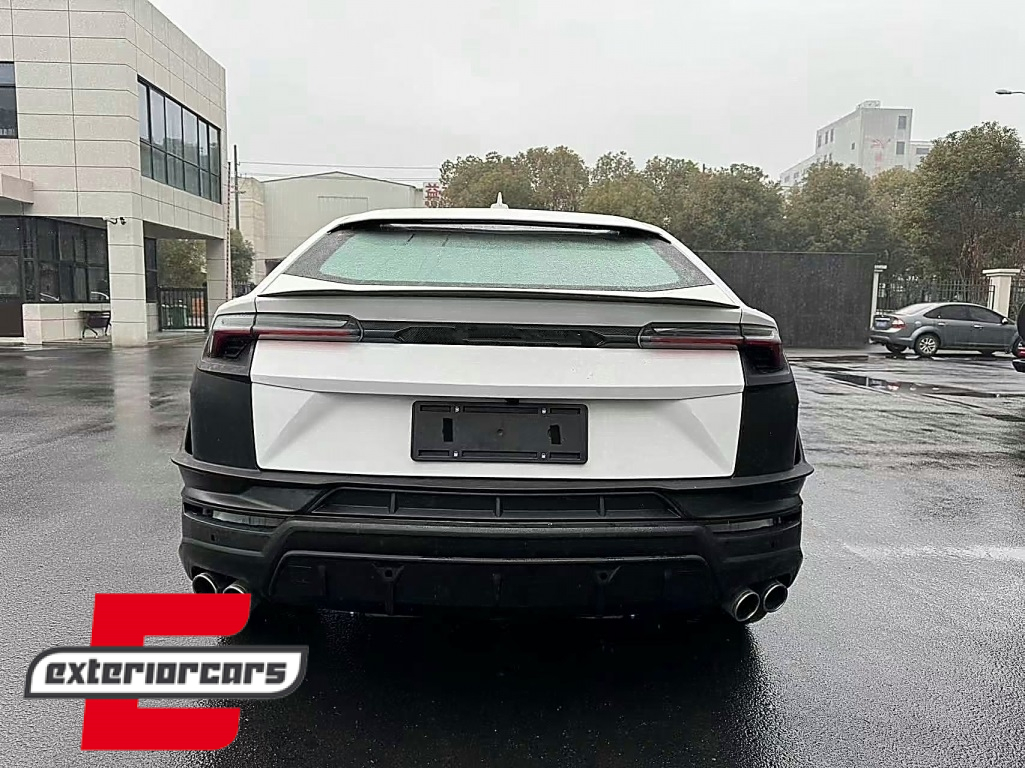 Bodykit za pretvorbu u 2023 dizajn suhi karbonski dodaci / Lamborghini Urus (2018-2022) - Slika 74