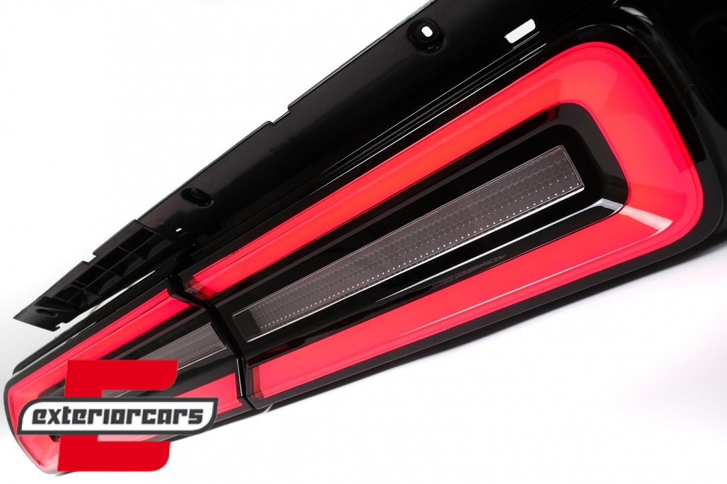 Full LED stražnja svjetla SEQ žmigavci (crvena/kristal) / Dodge Challenger (2008-2014) - Slika 2