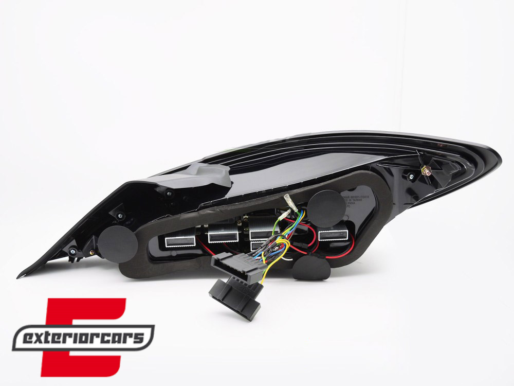 Full LED stražnja svjetla SEQ žmigavci (crna/crvena/smoke) / Mercedes CLA C117 W117 (2013-2018) - Slika 6