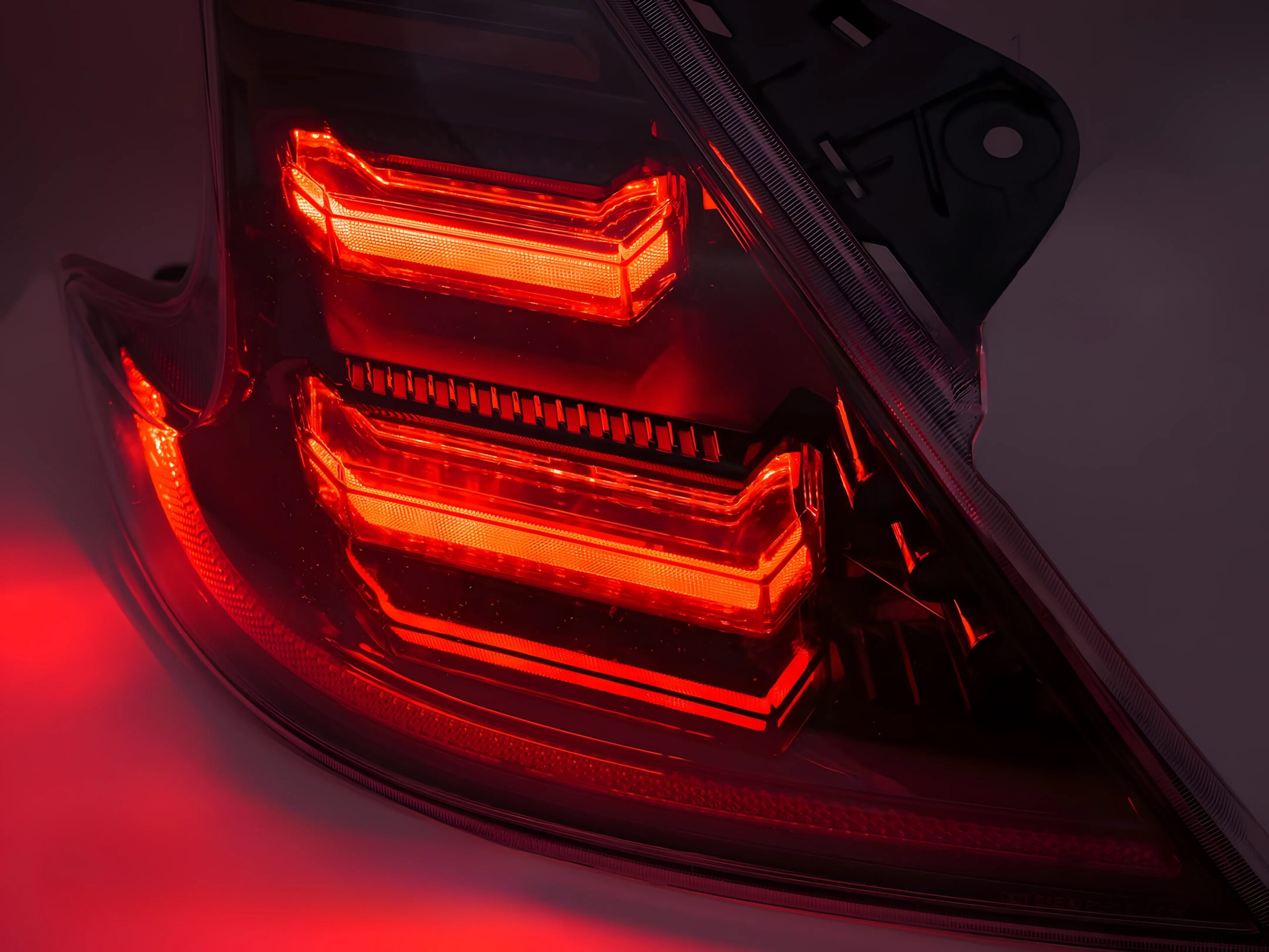 Full LED stražnja svjetla SEQ žmigavci (crna) / Nissan 370Z (2009-2020) - Slika 3