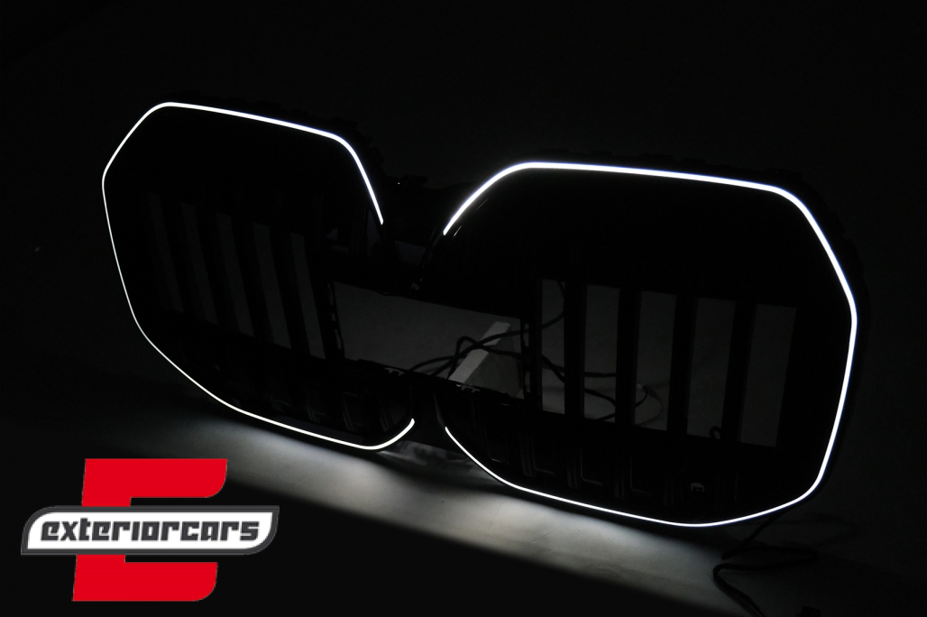 Prednja maska Iconic Glow dizajn (piano crna) / BMW Serija 7 G70 (2022-) - Slika 10