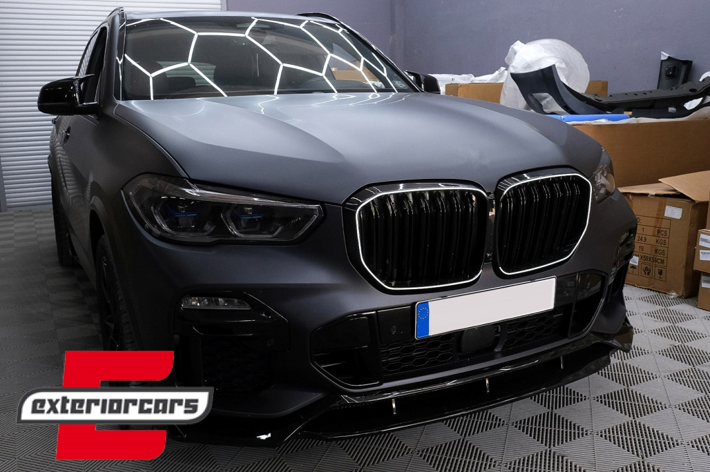 Prednja maska Performance dizajn + LED (piano crna) / BMW X5 G05 (2018-03.2023) - Slika 21